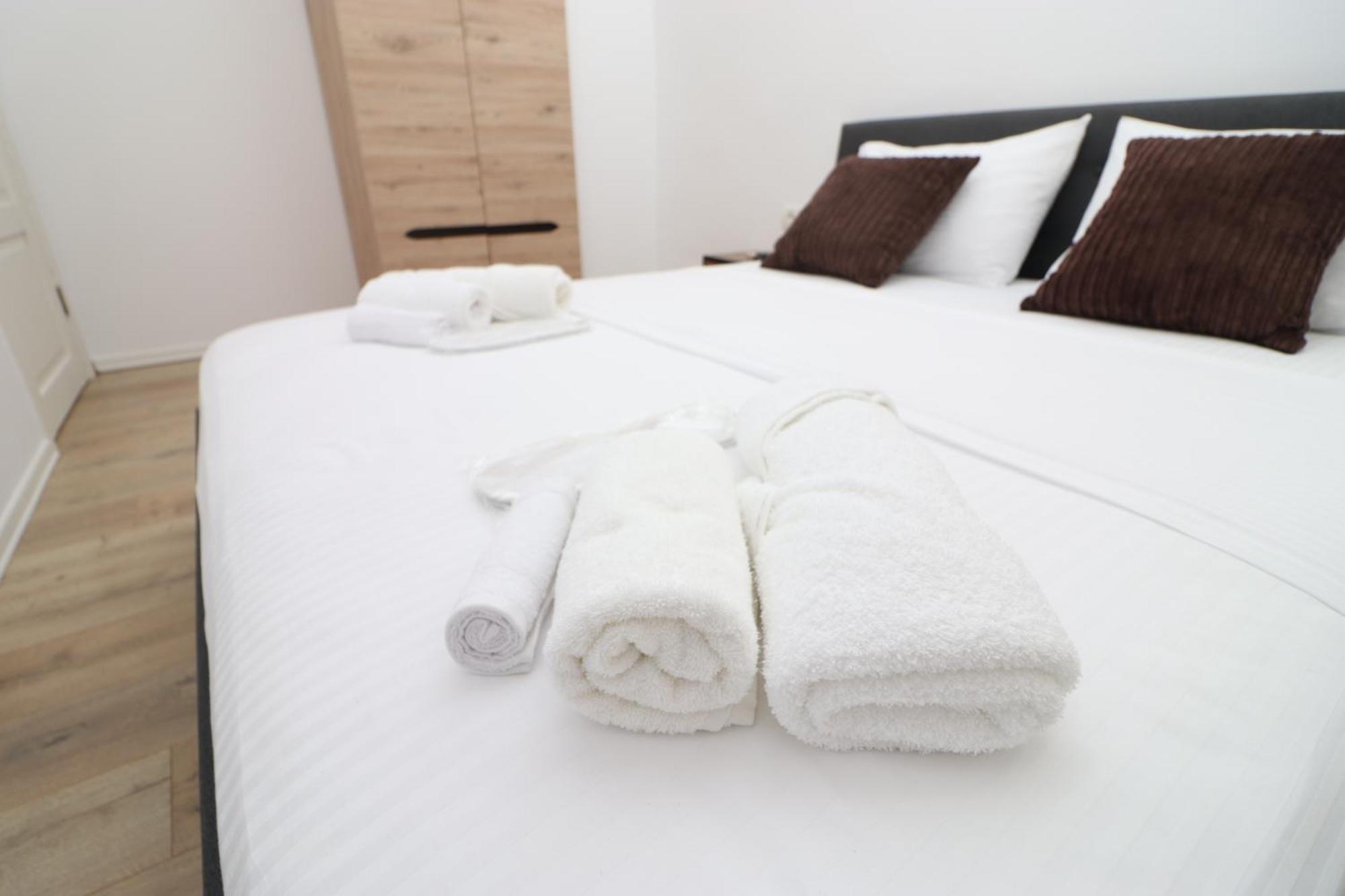 Bed and Breakfast Gaia à Vlorë Extérieur photo