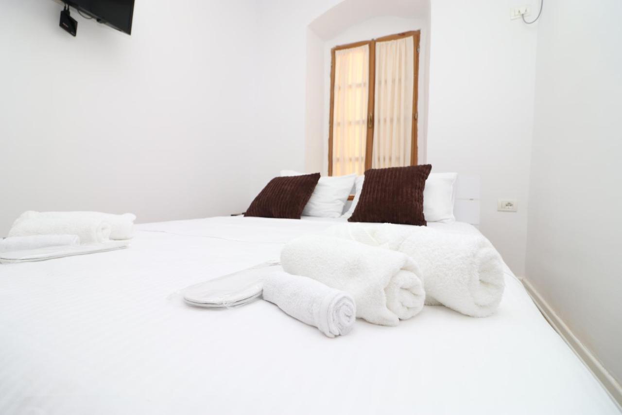 Bed and Breakfast Gaia à Vlorë Extérieur photo