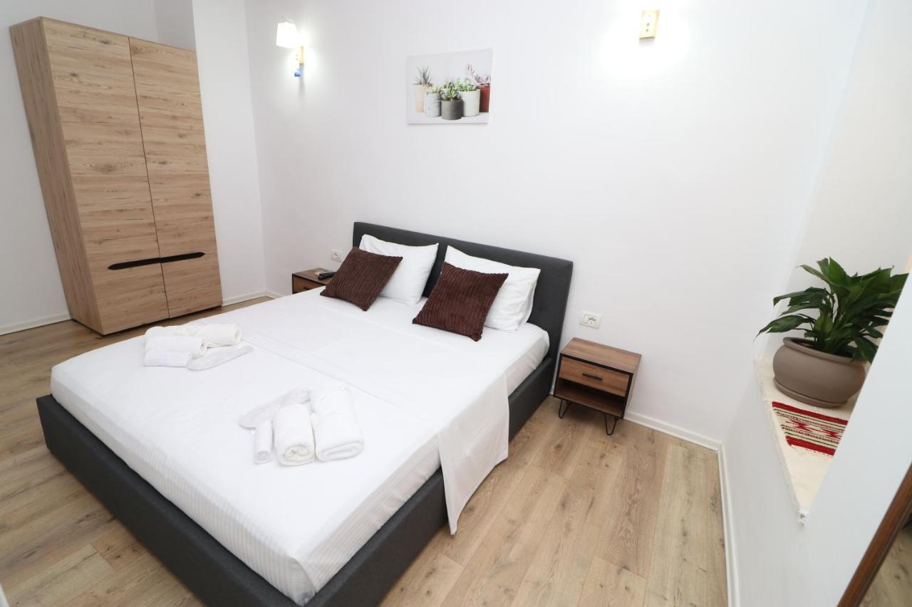 Bed and Breakfast Gaia à Vlorë Extérieur photo